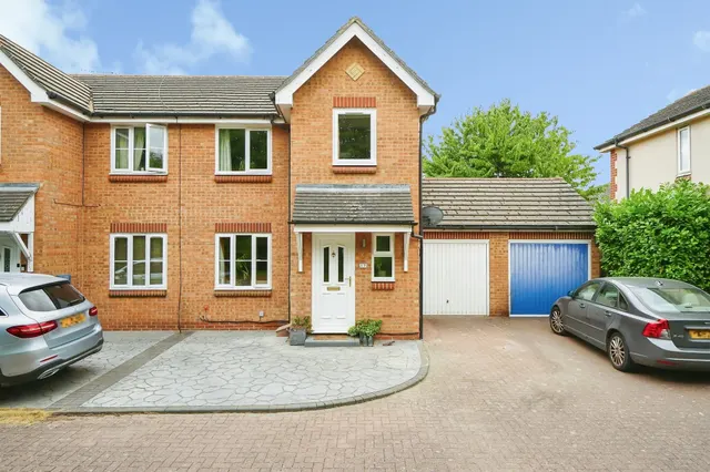 Blackwater Way, Didcot, photo 1