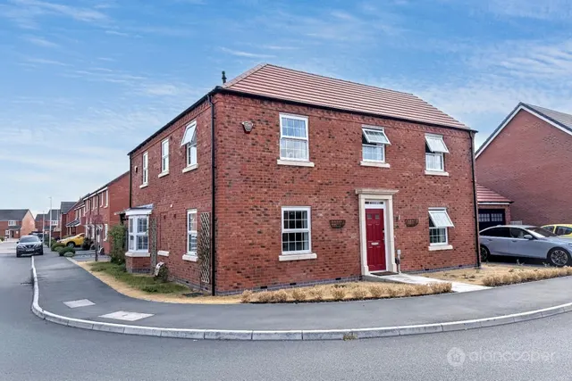 Wyandotte Lane, Nuneaton, CV11, photo 1