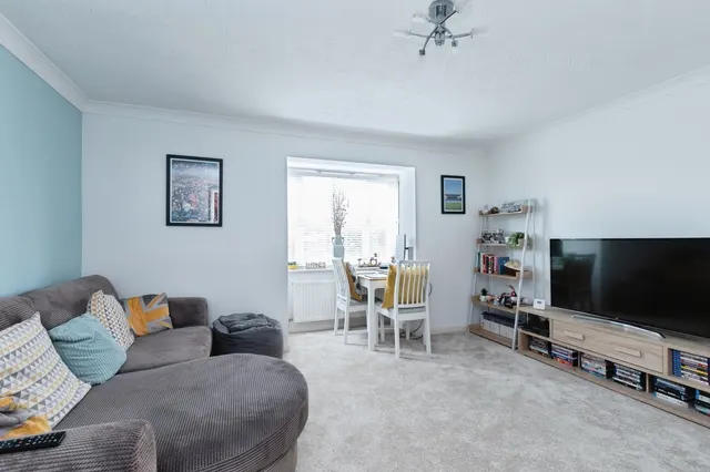 Saffron Way, Knighton Heath, BH11, photo 2