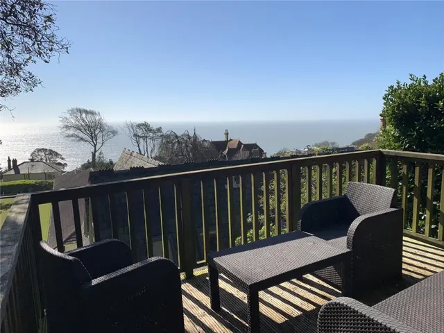 Mitchell Avenue, Ventnor, PO38, photo 2