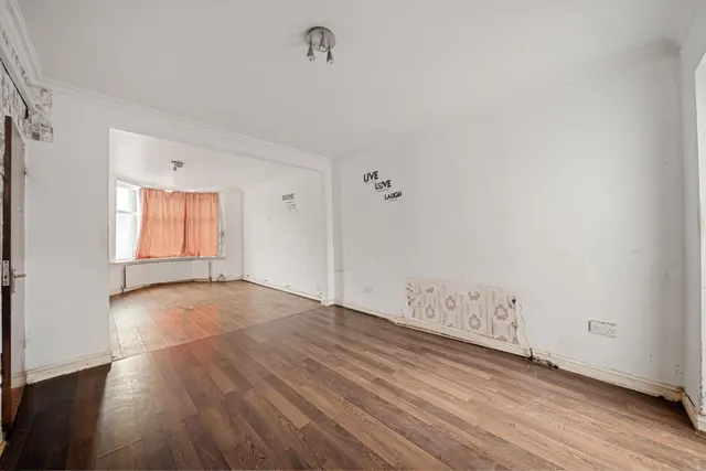 Photo 3 — Coleman Road, Belvedere, DA17 5AW