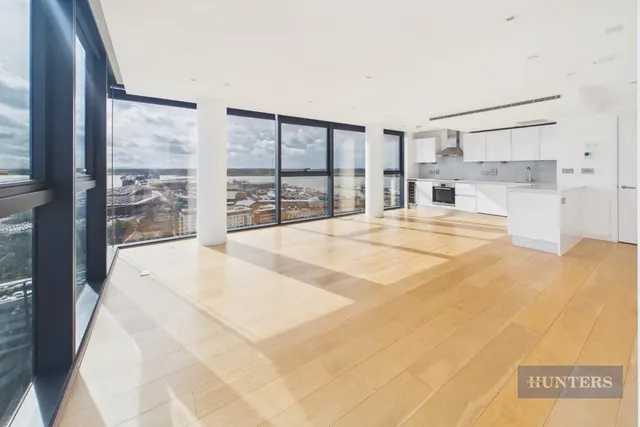 The Moresby Tower, Ocean Village, SO14, photo 2