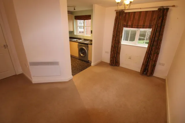 Hendeley Court, Burton upon Trent, DE14, photo 3