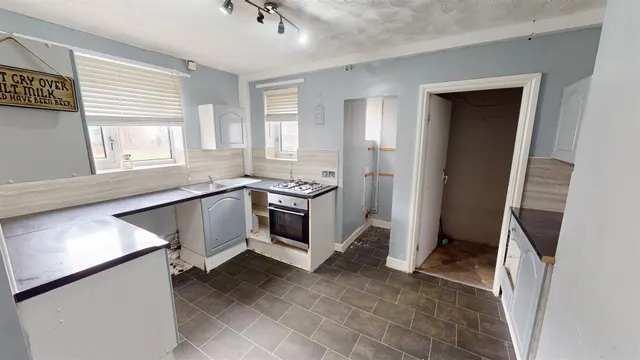 Nevis Grove, Bolton, BL1 6RP, photo 1