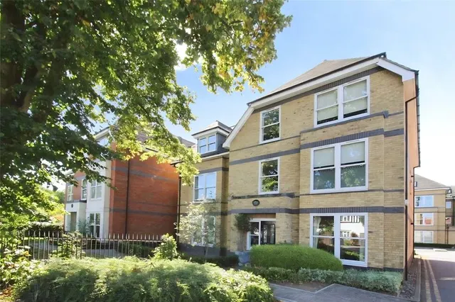 Vicarage Road, Egham, Surrey, TW20, photo 1