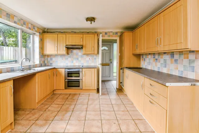 Chestnut Close, Frome, BA11, photo 3