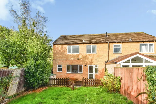 Chestnut Close, Frome, BA11, photo 2