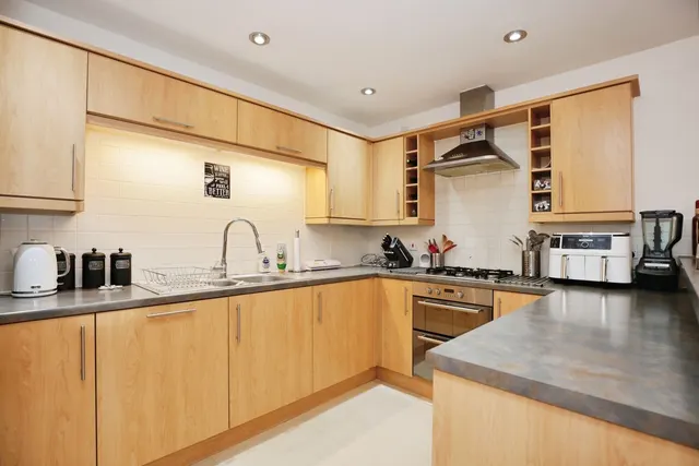 Photo 2 — Cherwell Court, Britannia Road, Banbury, Oxfordshire, OX16