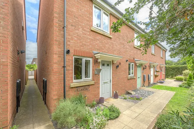 Halt Mews, Kingswinford, DY6, photo 1