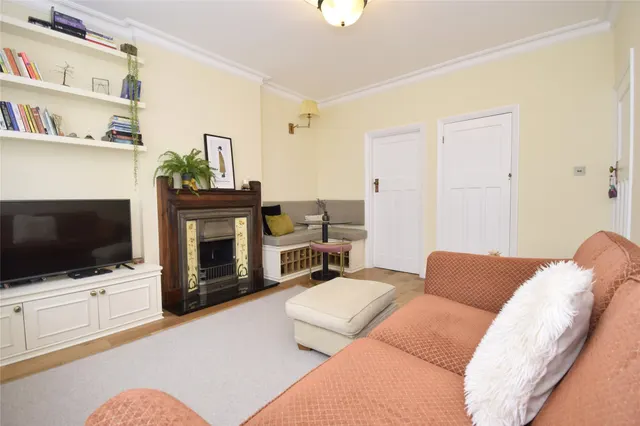Photo 2 — Stapylton Road, Barnet, EN5 4JH
