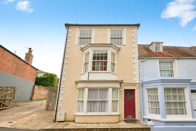 Sun Hill, Cowes, PO31, photo 1