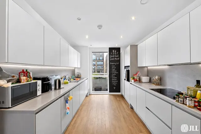 Peloton Avenue, London, E20, photo 3