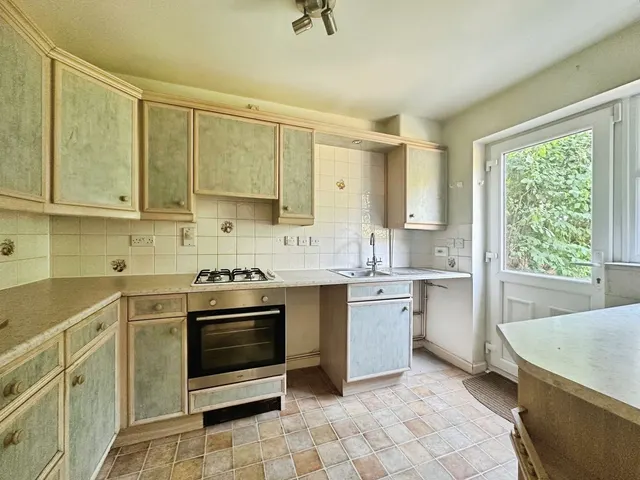 Photo 3 — Stagshaw Close, Maidstone, Kent, ME15