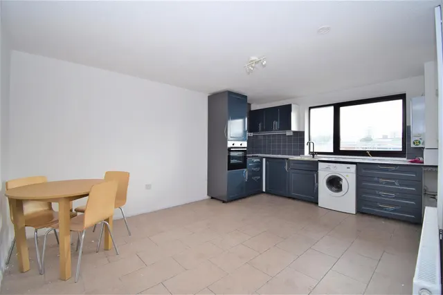Gurney Close, Barking, photo 1