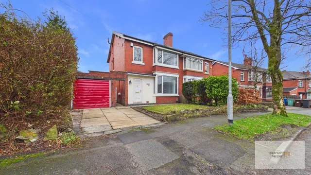 Palatine Drive, Bury, Greater Manchester, BL9 6RL, photo 1