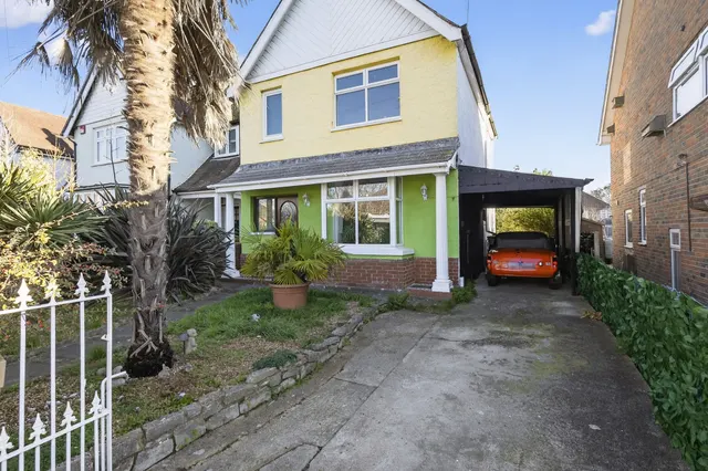 Orchard Road, Havant, PO9, photo 1