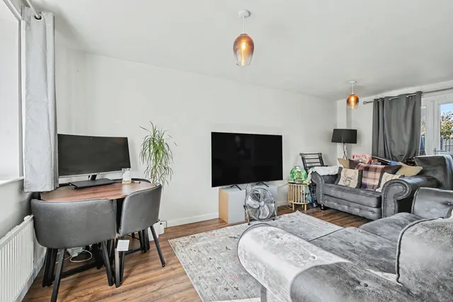 Photo 2 — Ashby Wood Drive, Upton, Northampton, Northamptonshire, NN5