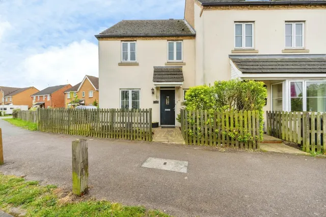 Wadsworth Court, Bedford, Bedfordshire, MK42, photo 1