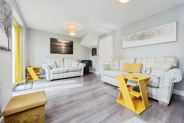 Photo 2 — Wadsworth Court, Bedford, Bedfordshire, MK42