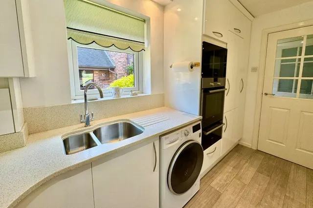 Photo 3 — Rectory Close, Nantwich, Cheshire, CW5