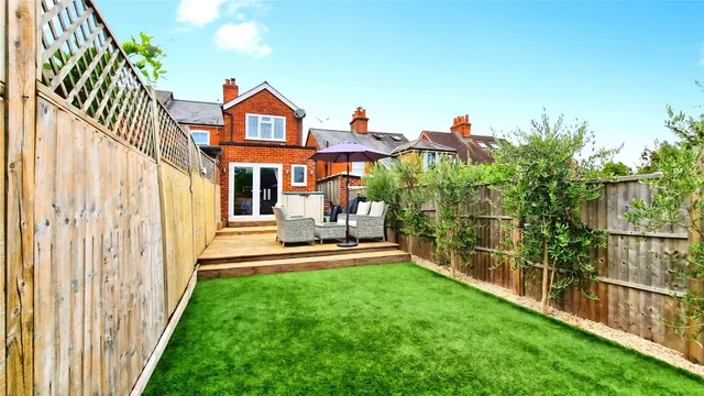 Photo 2 — Rose Hill, Binfield, Bracknell, Berkshire, RG42 5LG