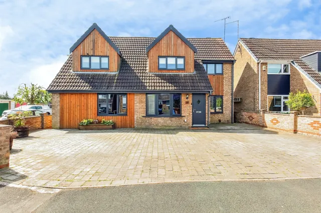 Oslo Gardens, Corby, NN18, photo 1