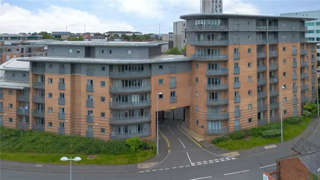 Manor House Drive, Coventry, West Midlands, CV1, photo 1
