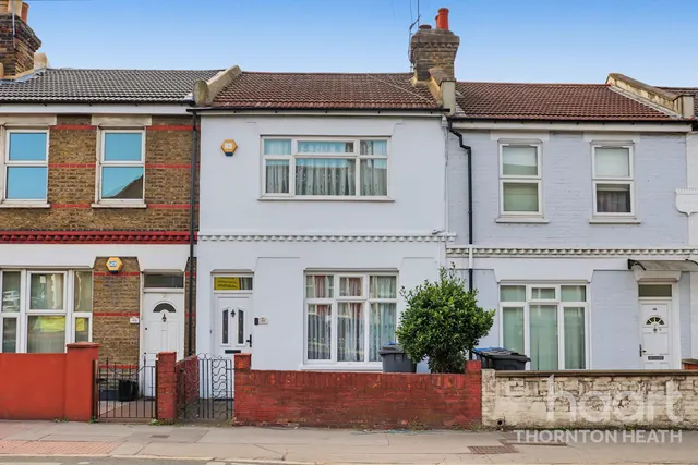 Whitehorse Lane, London, SE25, photo 1