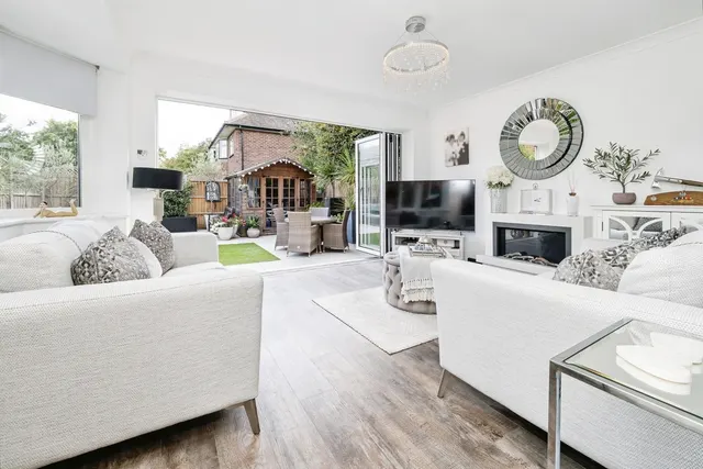 Photo 2 — Princes Road, Buckhurst Hill, Essex, IG9
