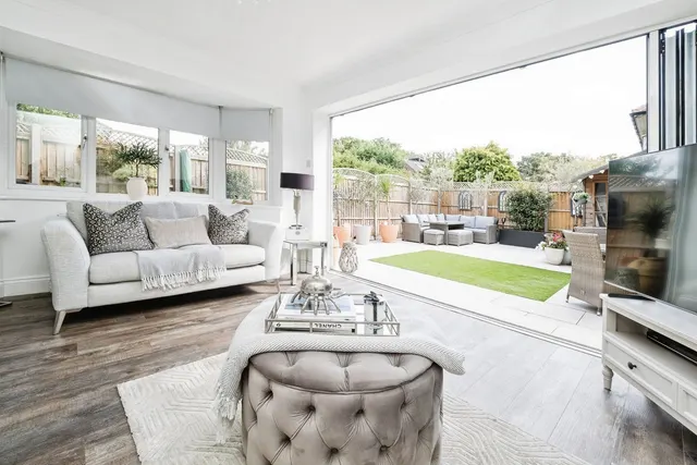 Photo 3 — Princes Road, Buckhurst Hill, Essex, IG9