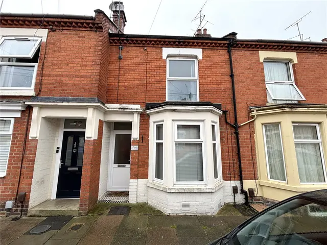 2 bedroom house — Florence Road, Northampton, Northamptonshire, NN1