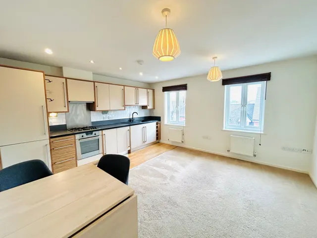 Farcroft Close, Lymm, photo 2