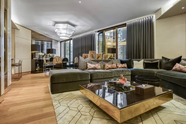 One Hyde Park, London, SW1X, photo 2