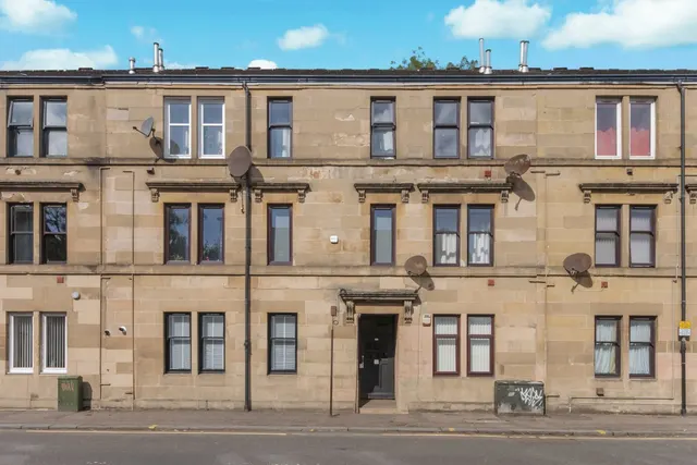Neilston Road, Paisley, Renfrewshire, PA2, photo 1