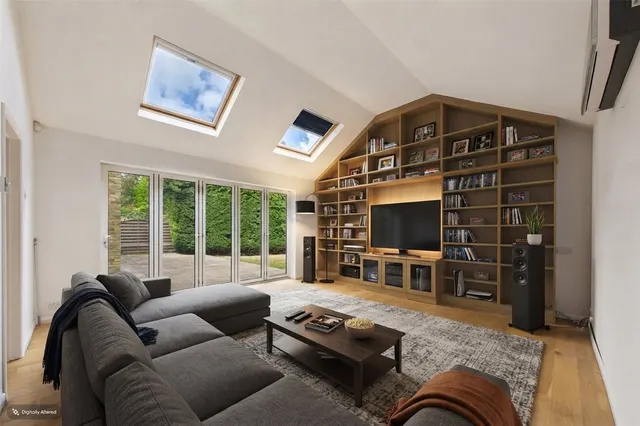 Crosby Hill Drive, Camberley, GU15, photo 2