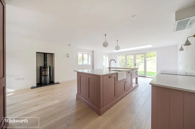Mary Lane, North Waltham, RG25, photo 2
