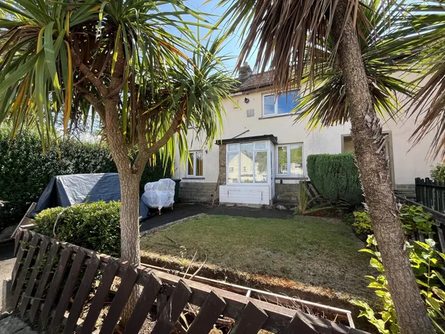 Jos Way, Shepley, HD8, photo 1