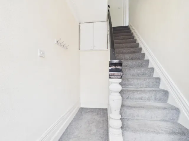 Frensham Road, Southsea, PO4, photo 2