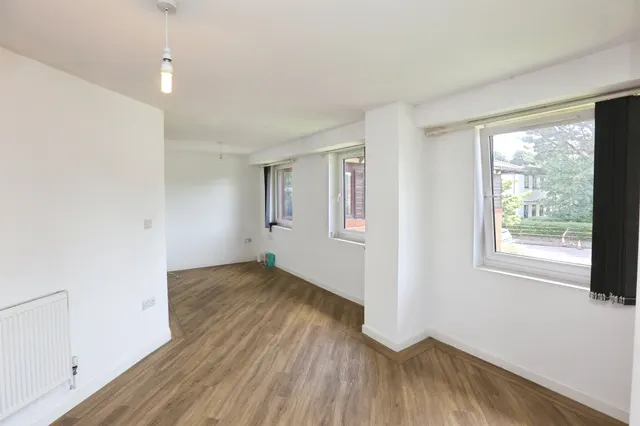 Wickham Road, Fareham, PO16, photo 2