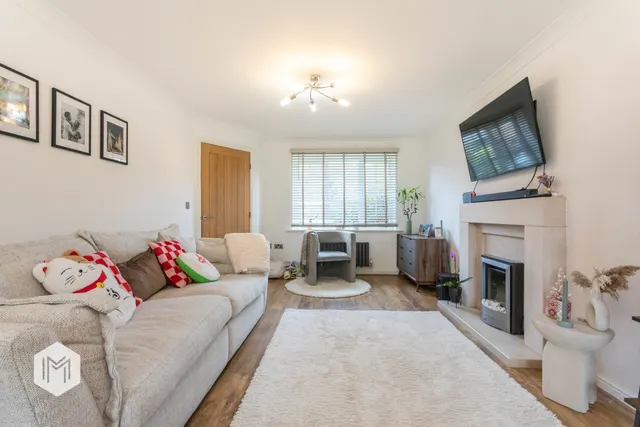 Photo 2 — Laurel Avenue, Bolton, BL3 1AS