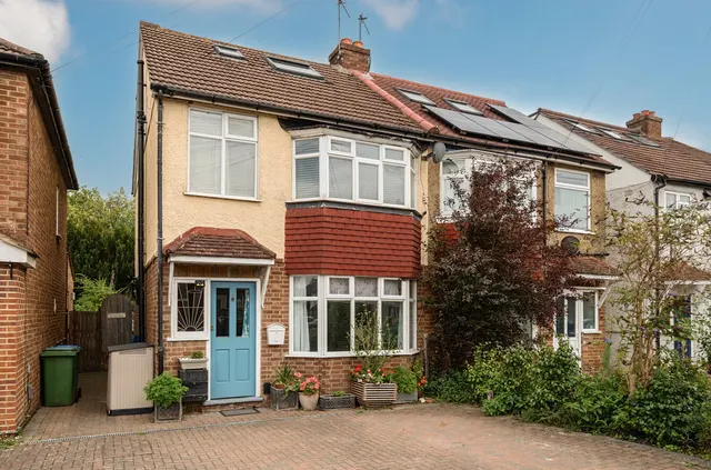 Cottimore Avenue, Walton-On-Thames, KT12, photo 1