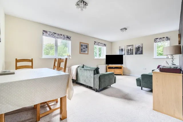 Thornton Close, Alresford, SO24, photo 2