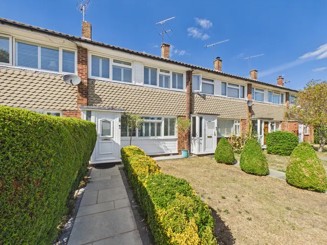 Castleton Court, Marlow, SL7, photo 1