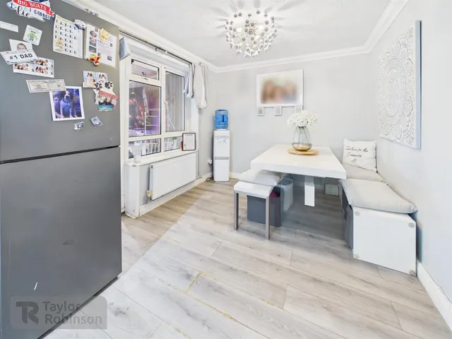 Drake Road, Tilgate, RH10, photo 3