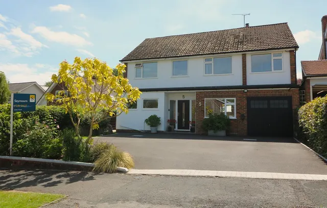 Ridgeway Drive, Dorking, RH4, photo 1