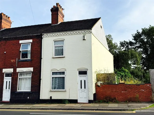 Shelton New Road, Stoke-on-Trent, ST4, photo 1
