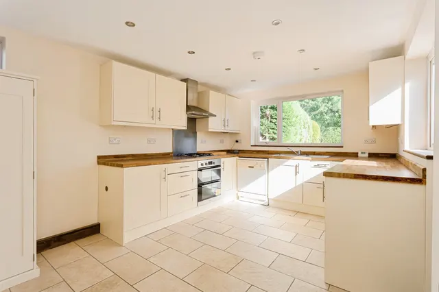 Janes Lane, Burgess Hill, RH15, photo 2