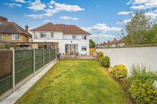 Parkside Way, Harrow, HA2, photo 2