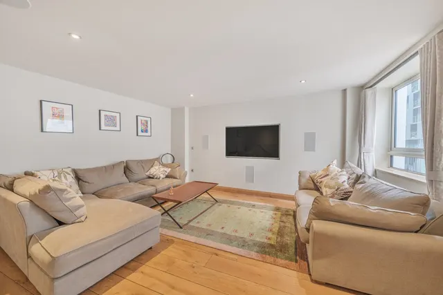 4 bedroom house — Brewery Square, London, EC1V