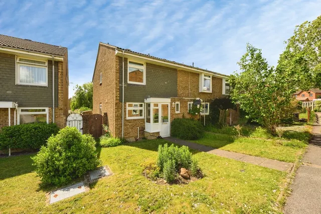 Sparrowsmead, Redhill, RH1, photo 1